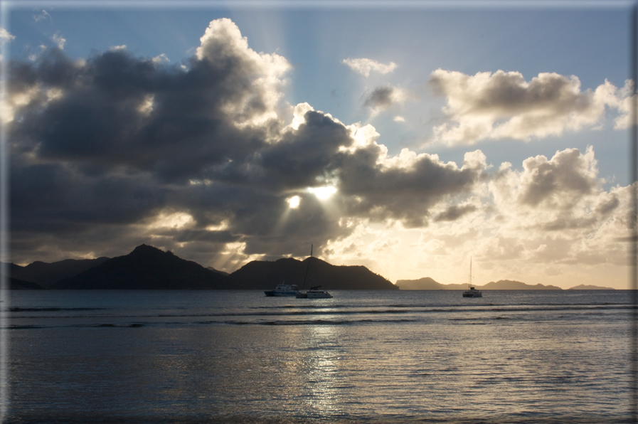 foto Alba e Tramonto alle Isole Seychelles